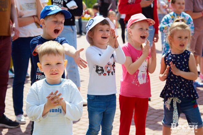 Во Всеволожске проходят бесплатные игровые программы для детей